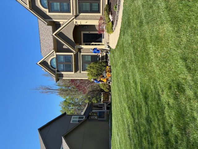 Dependable and professional lawn mowing in Overland Park 
